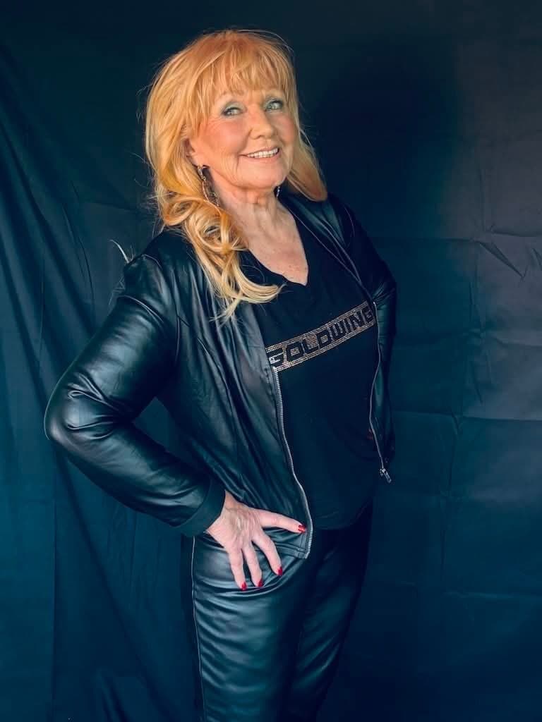 Efter – Deltagare före och efter styling, makeup och hår